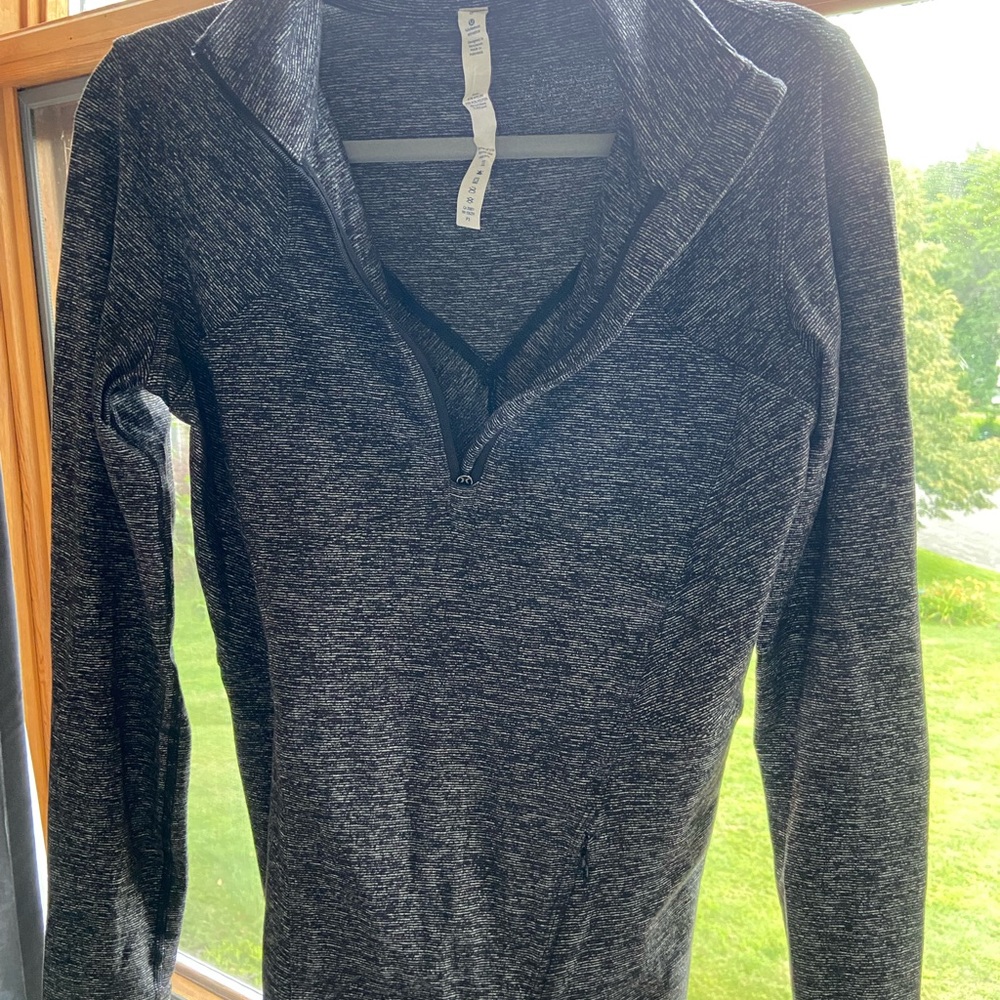 Lululemon 1/4 zip Heather grey